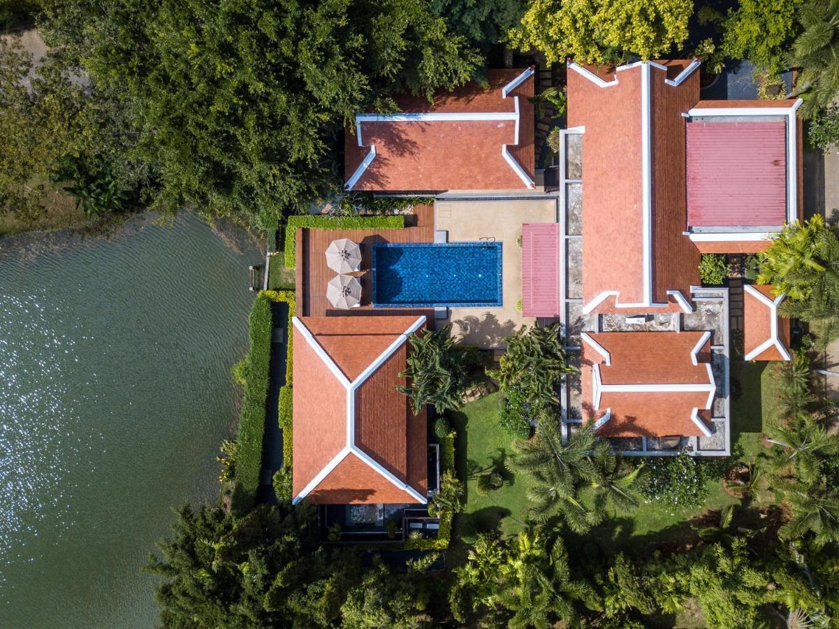 Nai Harn Baan-Bua Villas Exterior photo